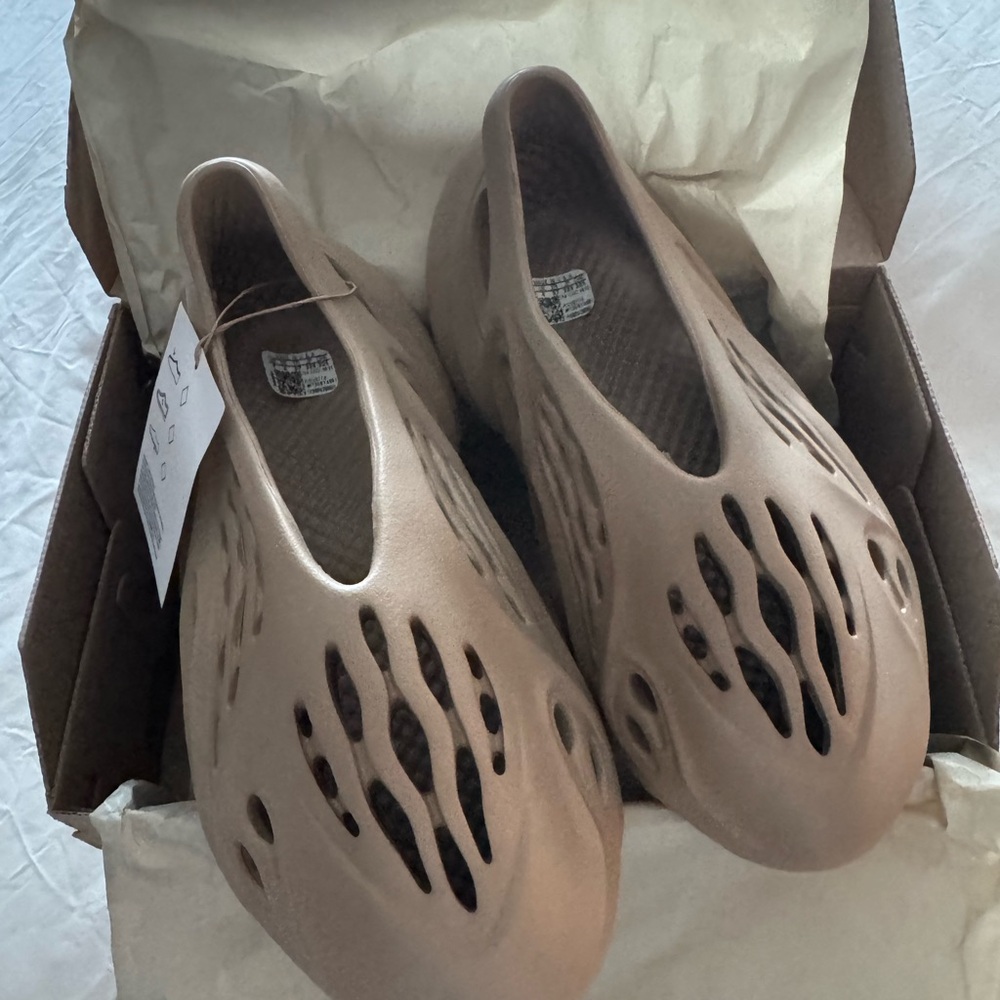 Authentic Yeezy Foam - Brand New